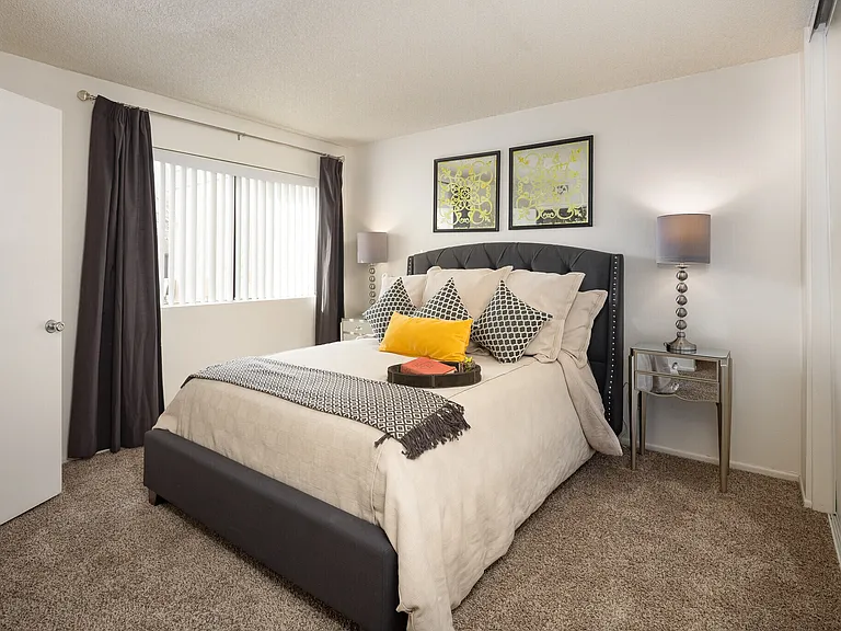 Sunrise Apartments — Photo 10
