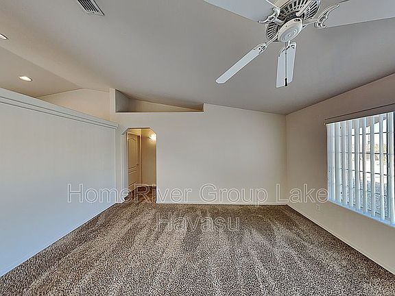 4th image of 3310 Thunderbird Dr