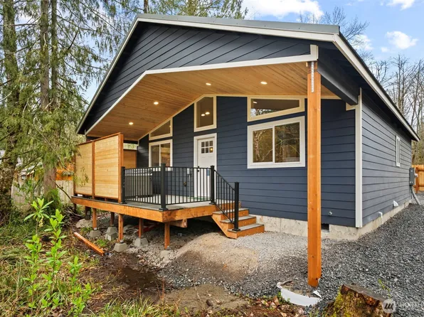 196 Skate Creek Road N, Eatonville, WA 98304