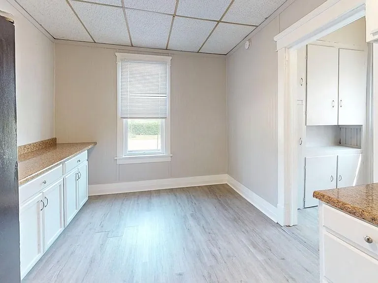 2236 Penn Pl NE — Photo 9