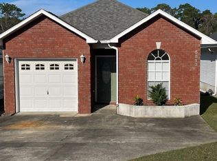 5813 Creek Station Dr, Pensacola, FL 32504