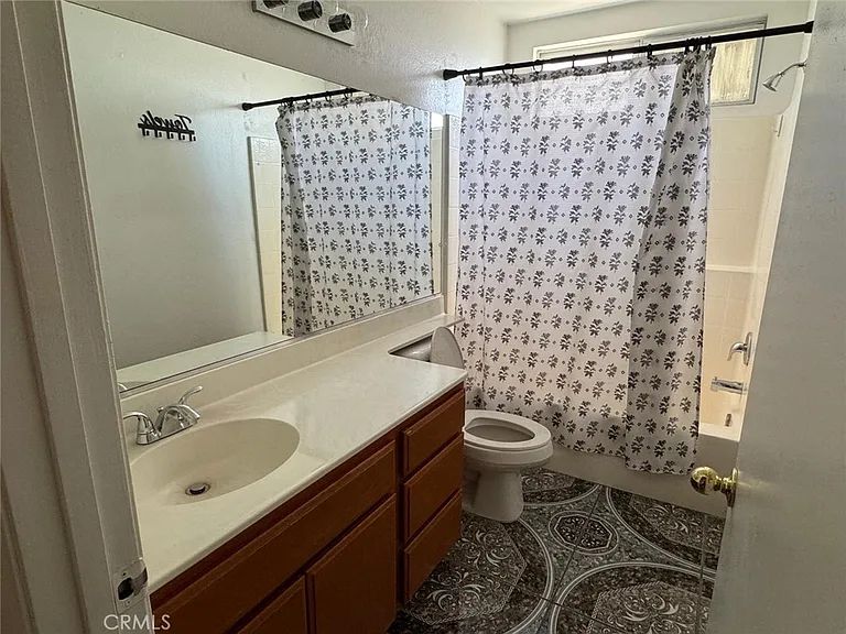 1229 Onyx Dr — Photo 18