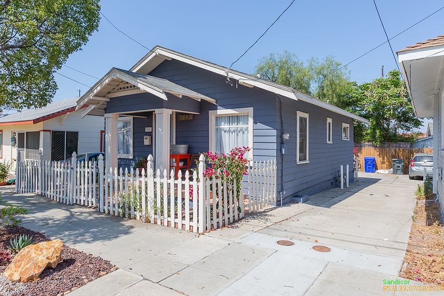 1st image of 4036 34th St