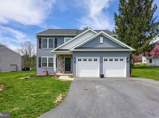 675 N Field Dr, Lancaster, PA 17603