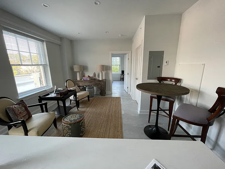 The Elliott Apartments — Photo 43