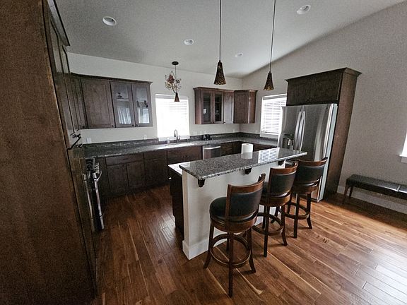 3rd image of 731 Doeskin Dr