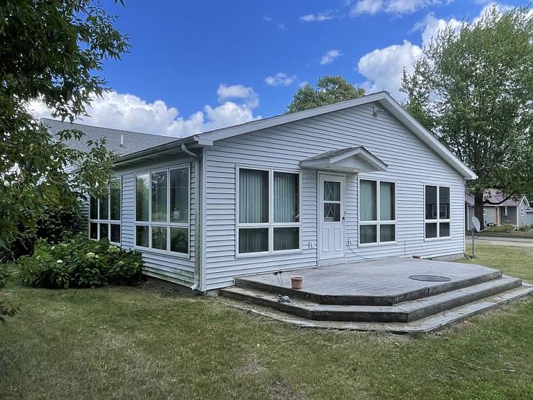 Listing photo 4