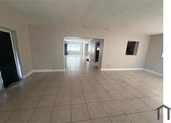 6231 Dr Martin Luther King Jr St S — Photo 3
