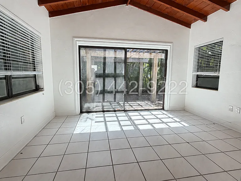 828 Lorca St — Photo 7