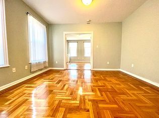 25-68 37th St #17R, Astoria, NY 11103