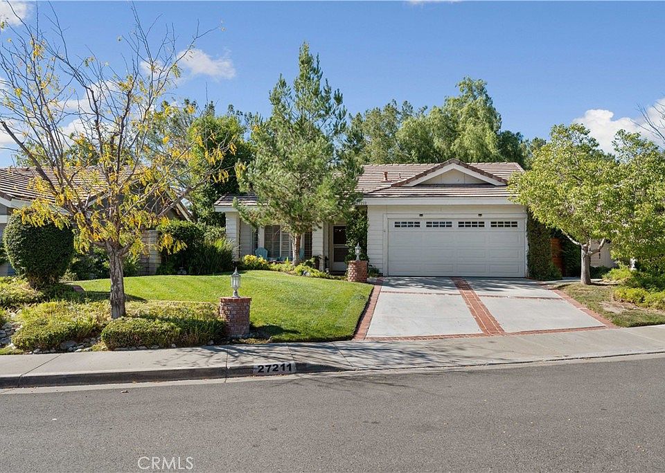 1st image of 27211 Waterford Dr