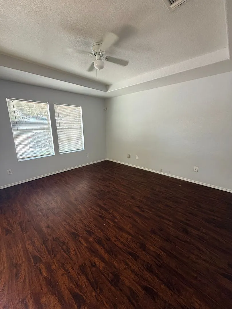 Foster Meadows 3 bedroom, 2 bath home — Photo 2