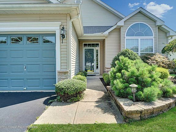 4th image of 107 Enclave Blvd