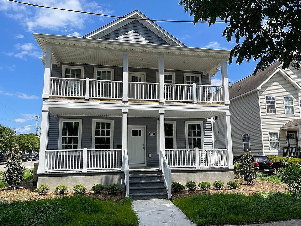 Spacious porch/decks