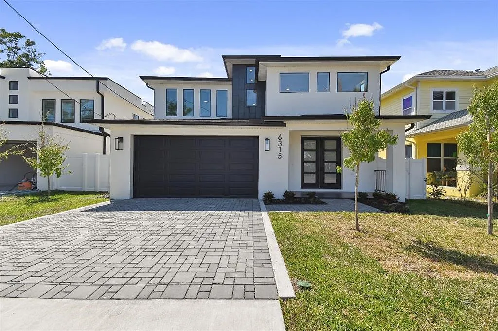 4 bed, 4.5 bath, 3006 sqft, $5,700 — Photo 1