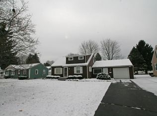 23 Charmaine Rd, Rochester, NY 14624