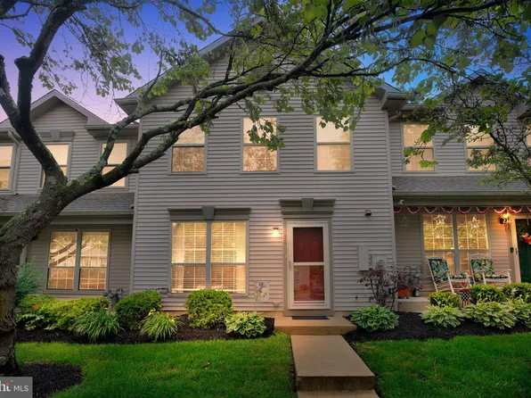 36 Woodbrook Dr, Mantua, NJ 08051