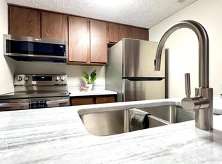 87 W Van Lake Dr, Vandalia, OH 45377