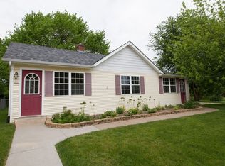 106 W Meuse St, Blue Grass, IA 52726