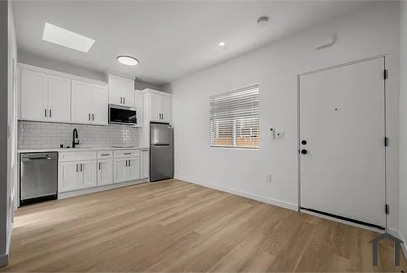 4193 Leimert Blvd #3-8 — Photo 9