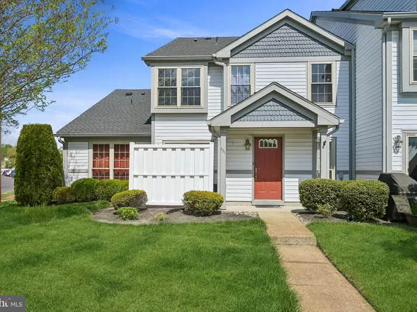 321 Steeplechase Ct, Woodbury, NJ 08096