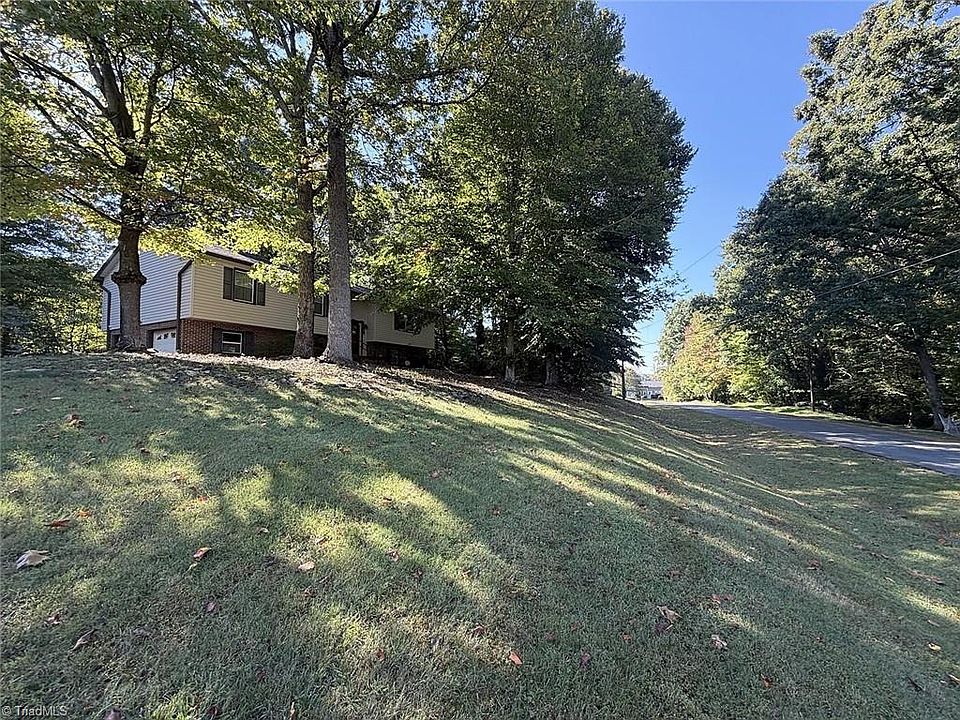 1st image of 796 Sommerdale Ct