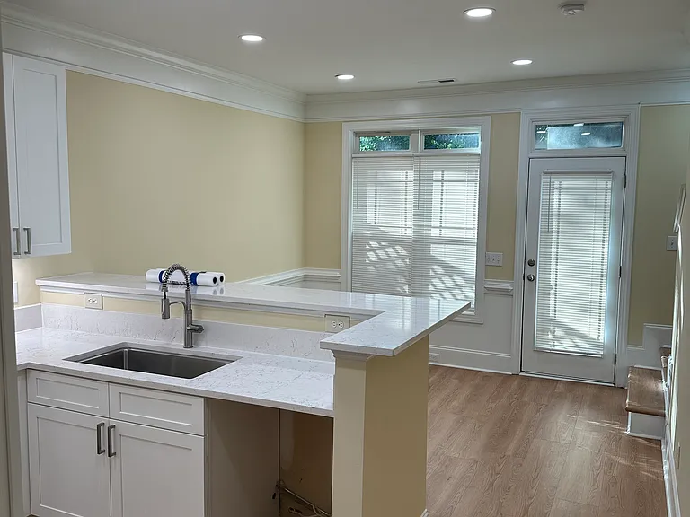 115 Windermere Dr #405 — Photo 31