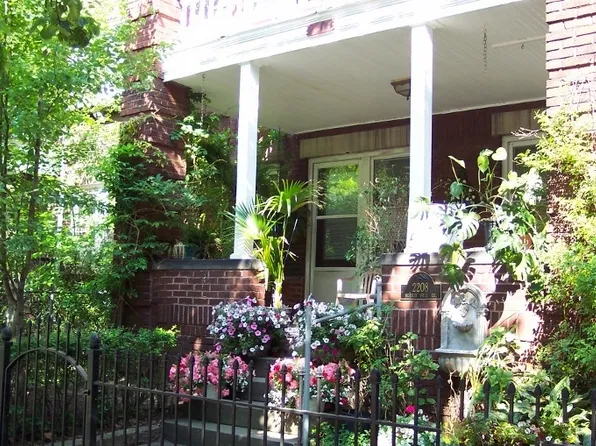 2208 Murray Hill Rd, Cleveland, OH 44106