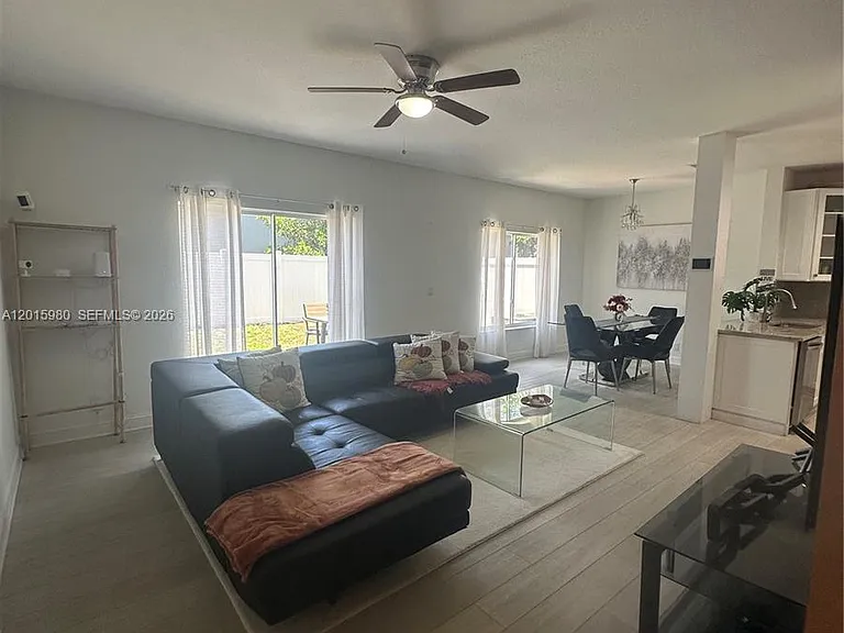 5402 Pointe Villa Dr #B — Photo 6