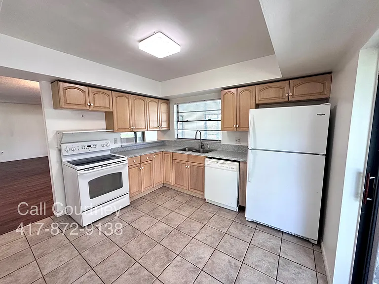 4735 Grove Point Dr — Photo 5