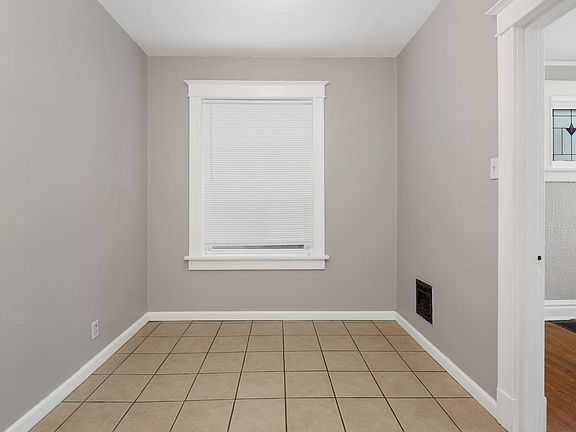 5th image of 5022 Lindenwood Ave #1F