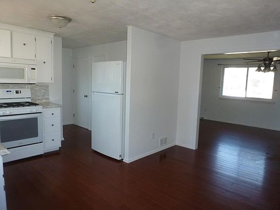 4th image of 383-385 Pearl St