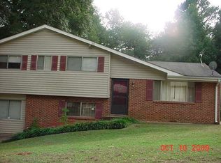 981 King James Dr, Morrow, GA 30260
