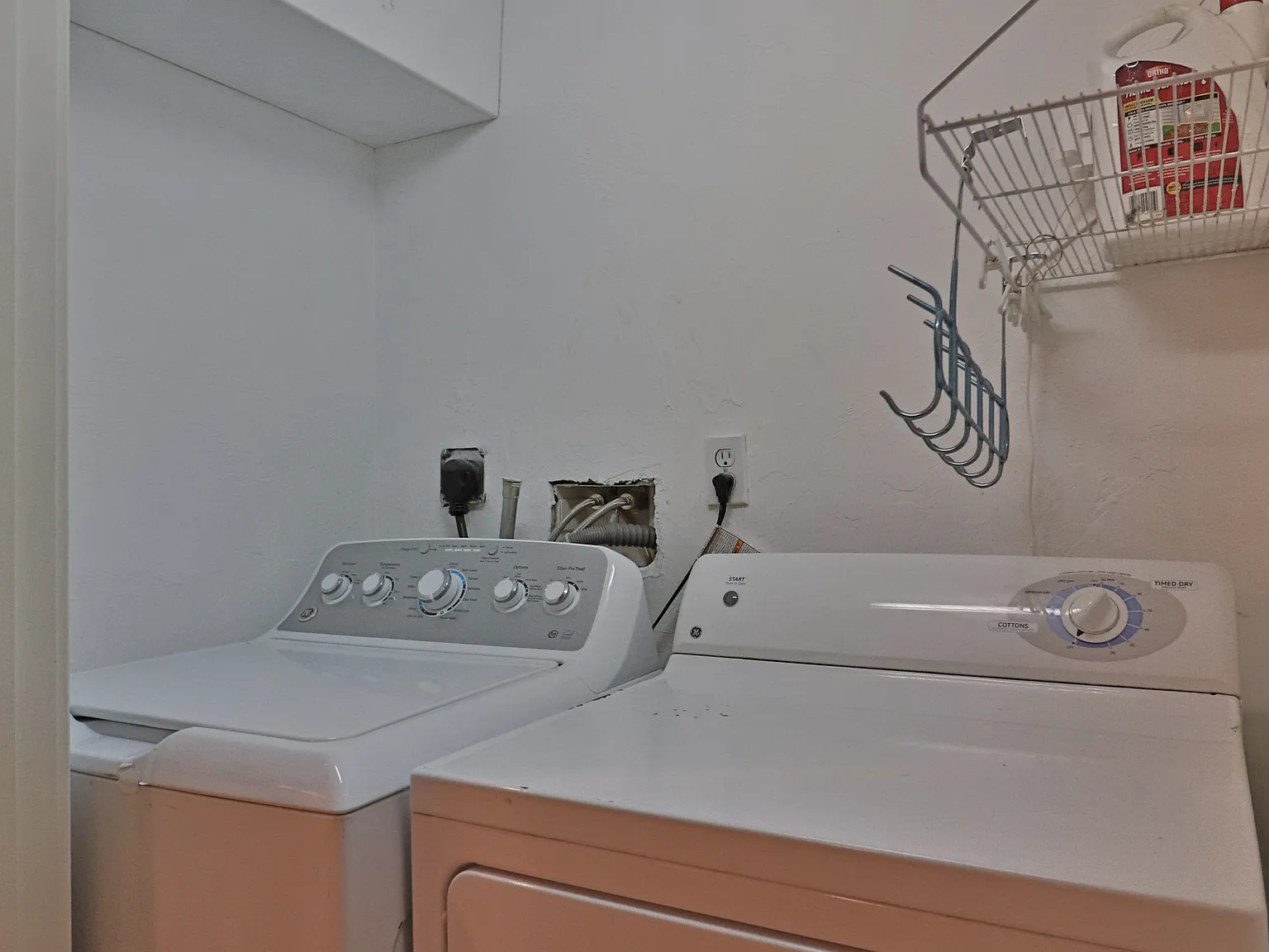 2 bed, 2.5 bath, 1312 sqft, $3,600 — Photo 2