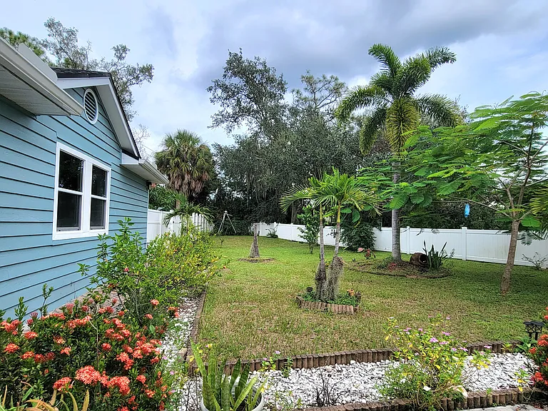654 Madrid Dr — Photo 28