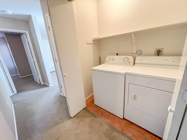 4203 E Commercial Way #B — Photo 8