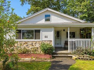 44 Courtney Rd, Dartmouth, NS B3A 4B8