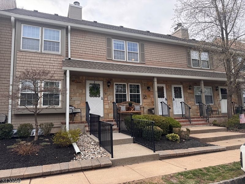 1st image of 86 Franklin Ct