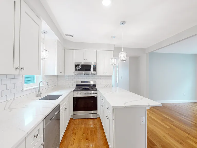 22 Glendale Ave #1 — Photo 4
