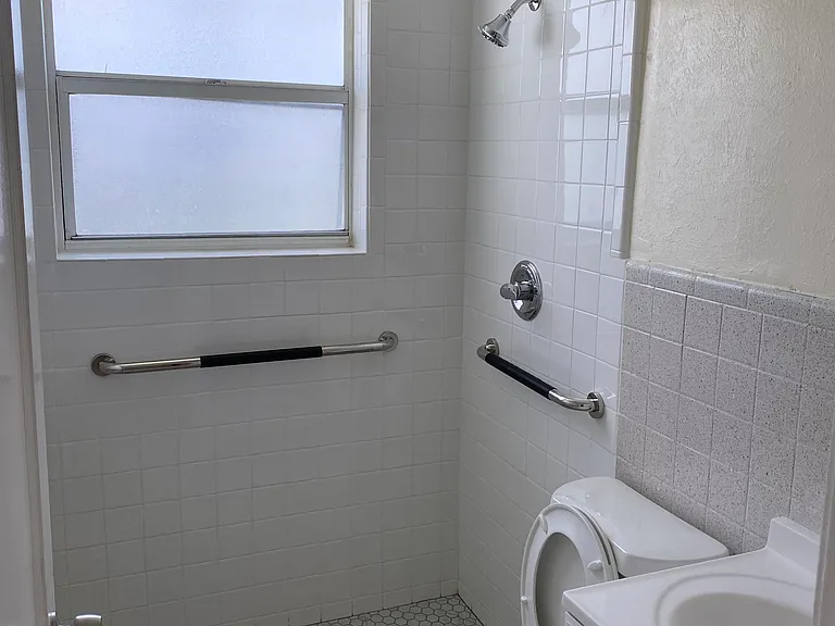 143 E Davis Blvd #4 — Photo 11