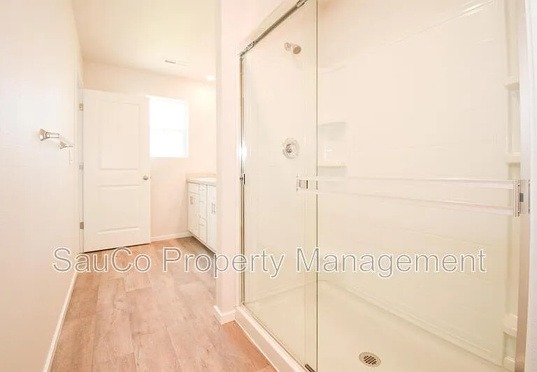2269 Livesay Ln — Photo 21