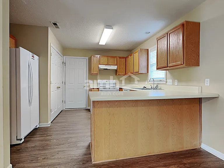 1907 Wheatfield Ct — Photo 4