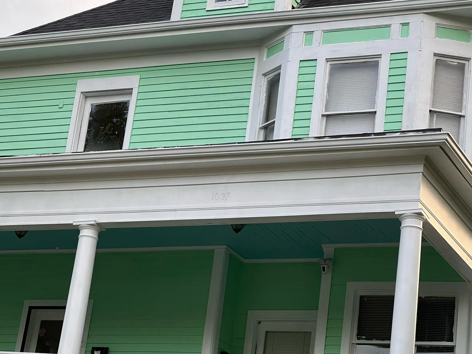 1007 Eleanor St — Photo 2