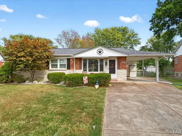 9202 Pinto Dr, Saint Louis, MO 63123