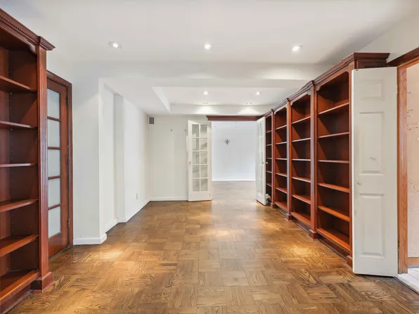 100 West 57th Street image 3 of 8