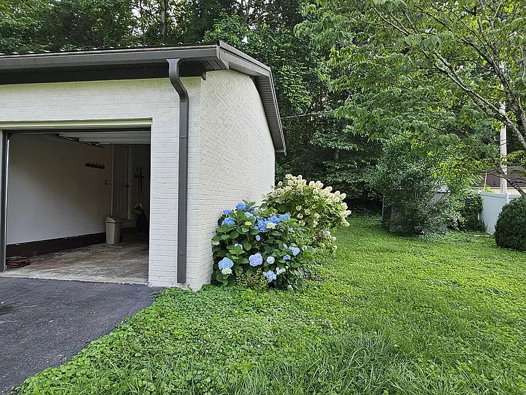 206 Forest Dr — Photo 4