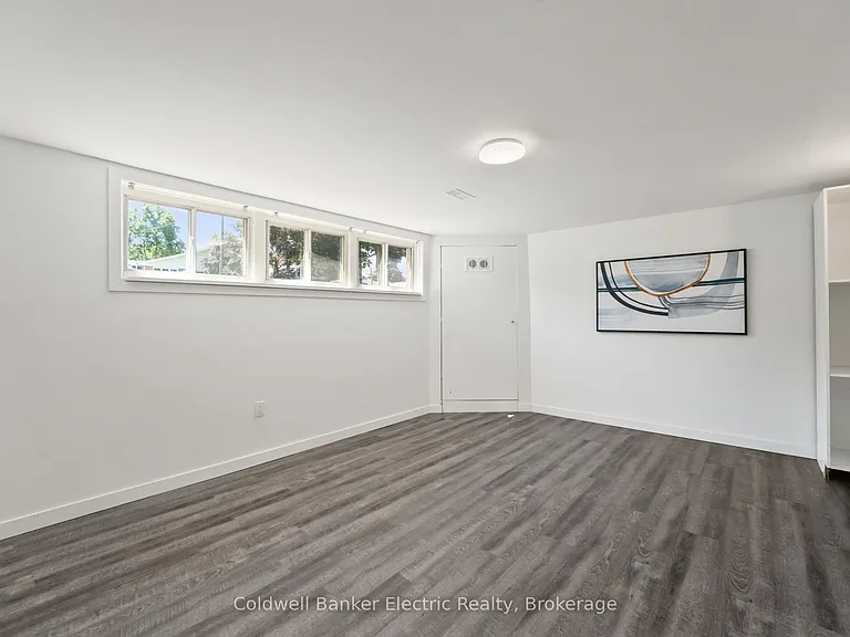 8B Pottinger St — Photo 26