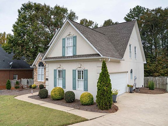 2nd image of 260 Rock Springs Dr