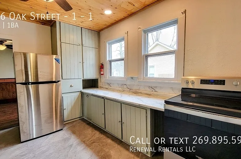 206 Oak St #1 — Photo 21