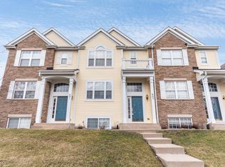 603 Lincoln Station Dr, Oswego, IL 60543